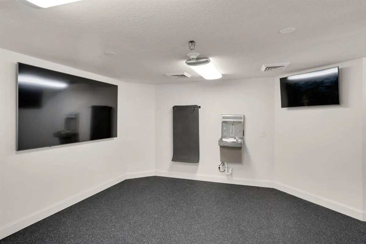 Calypso 2306W Penthouse Vip Parking And 2 Sets Of Beach Chairs Panama City Beach United States